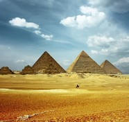 金字塔建筑图片下载