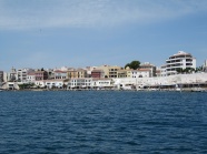 希腊沿海小镇图片