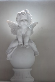 白色小天使雕塑图片