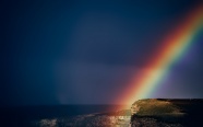 雨后彩虹背景图片