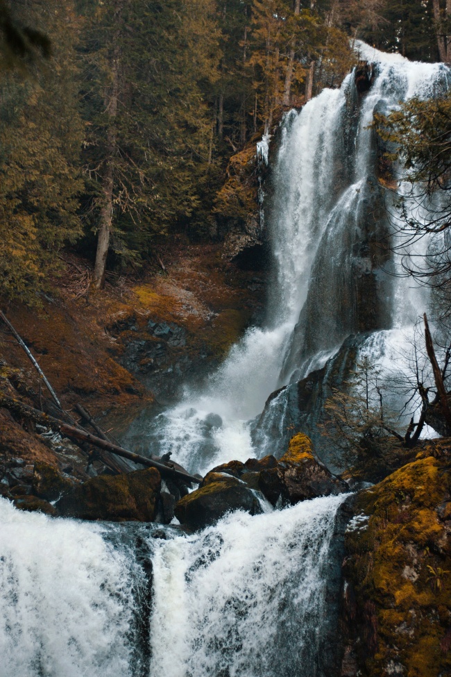 高山流水(1/500 高山流水瀑布高清照片 高山流水瀑布高清照片