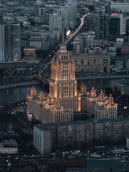 莫斯科罗蒙诺索夫夜景图片
