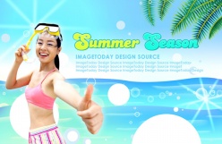 夏季沙滩泳装美女PSD素材