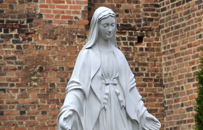圣母玛利亚雕像图片