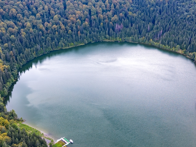 罗马尼亚湖泊风景图片