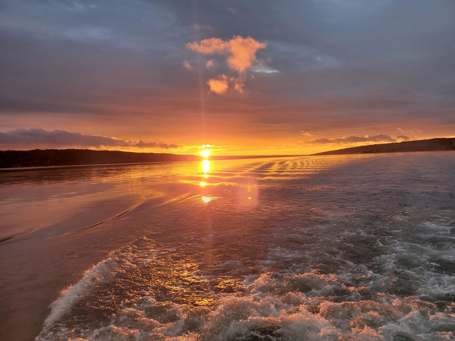 黄昏海滩日落美景图片