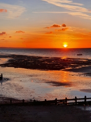 唯美黄昏海滩夕阳图片