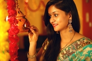 印度排灯节传统服饰美女图片