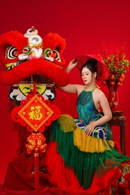 亚洲春节美女写真图片
