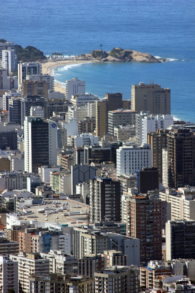里约热内卢海边城市建筑图片