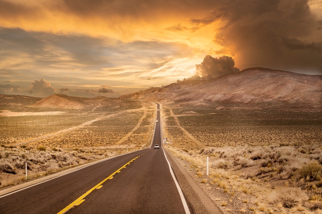 荒野沙漠高速公路图片