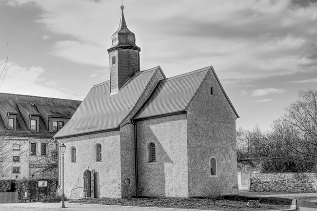 黑白教堂建筑摄影图片