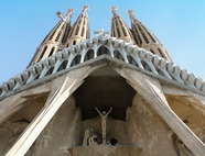 西班牙巴塞罗那圣家族教堂建筑图片