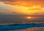 黄昏落日海边风光摄影图片