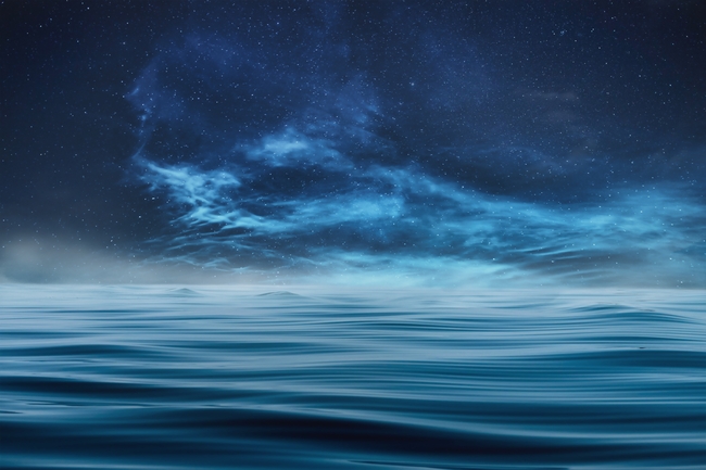唯美蓝色海洋梦幻星空图片