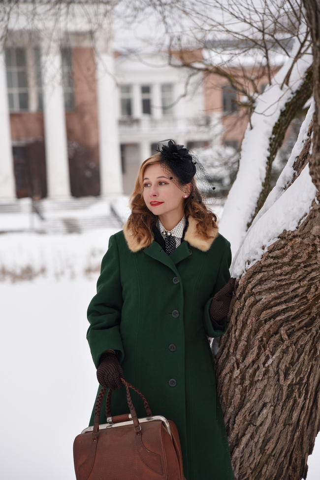 冬季氛围感俄罗斯美女写真图片
