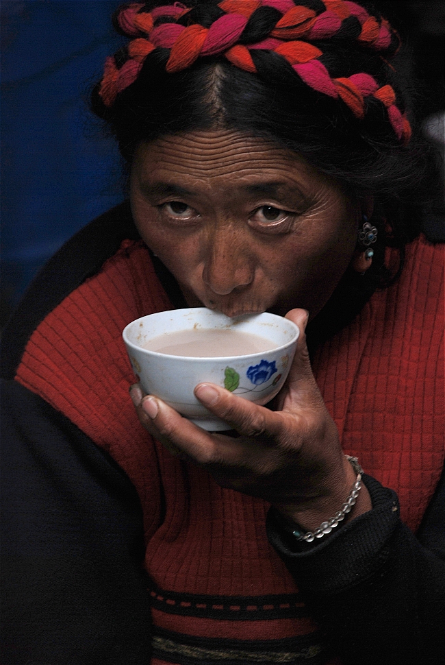 西藏妇女图片