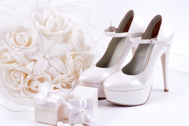 新娘鞋图片