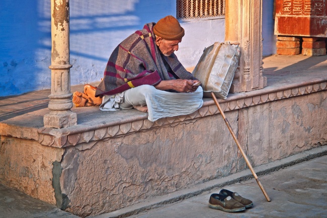 街拍印度老人图片