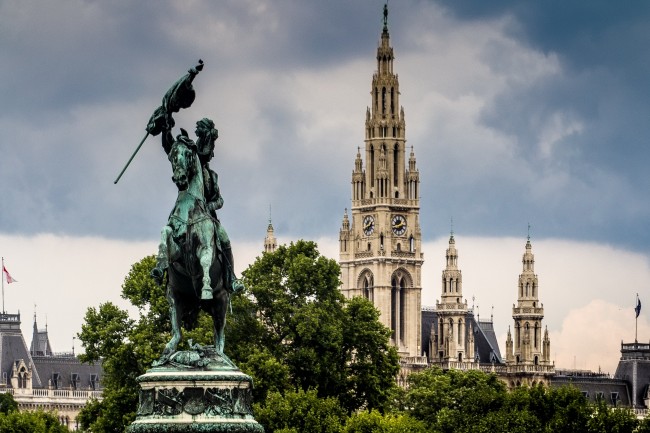维也纳英雄广场雕像图片