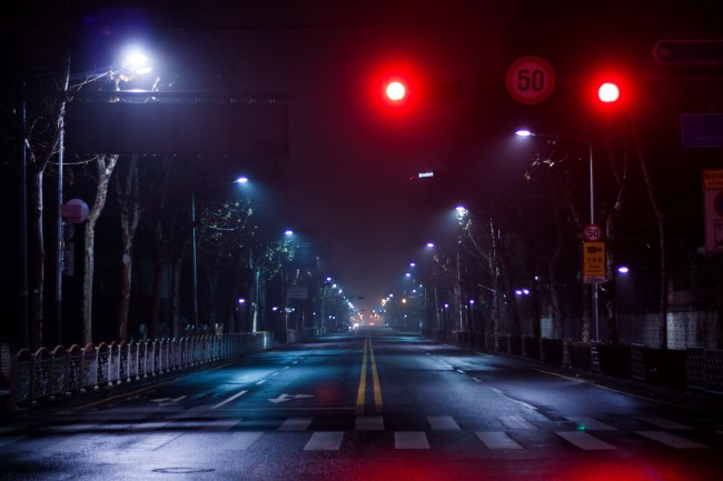 深夜城市公路图片