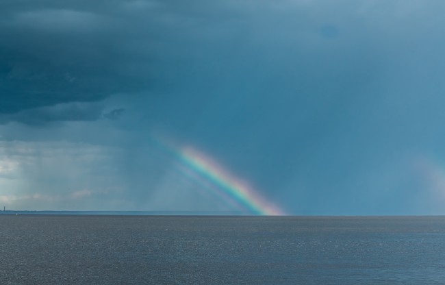 海上彩虹图片