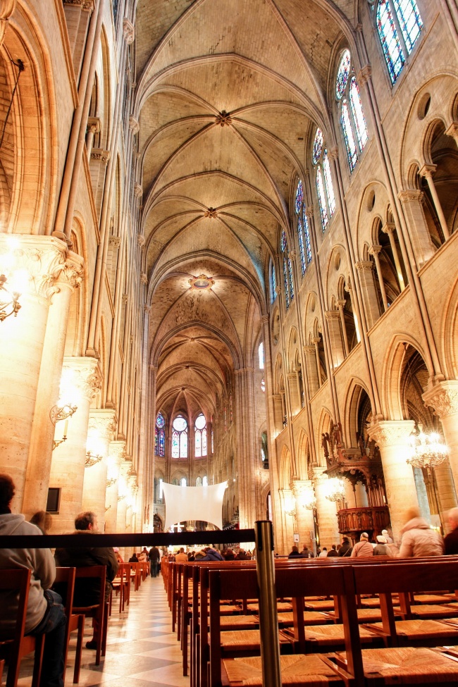 法国圣母院教堂内部图片
