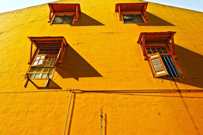 黄色墙面建筑图片素材