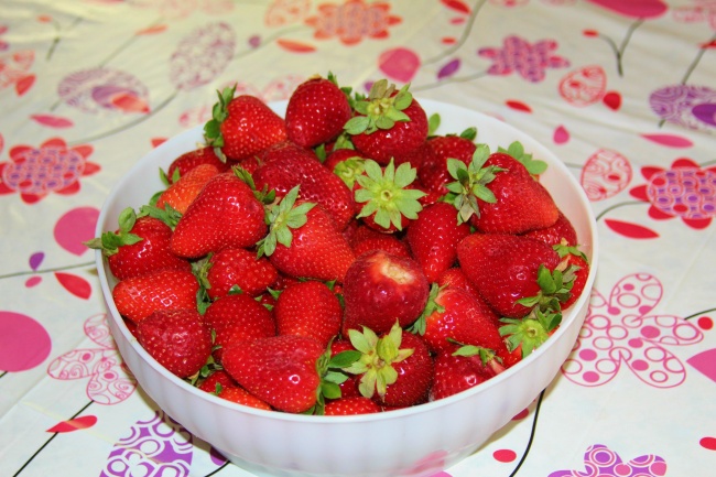鲜红水果草莓图片