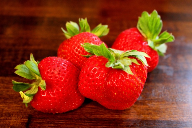 草莓水果可爱图片