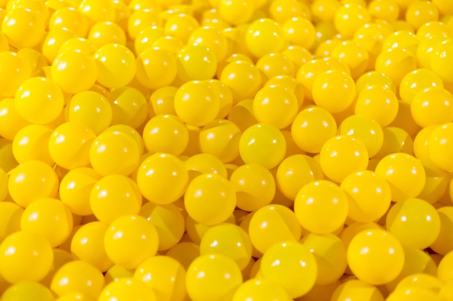 黄色圆球背景图片