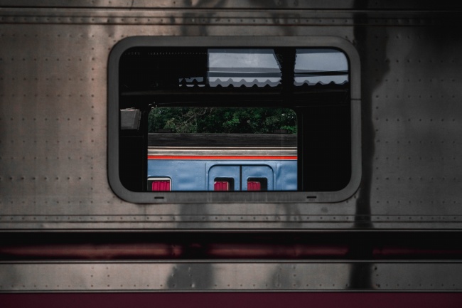 列车车厢窗户图片