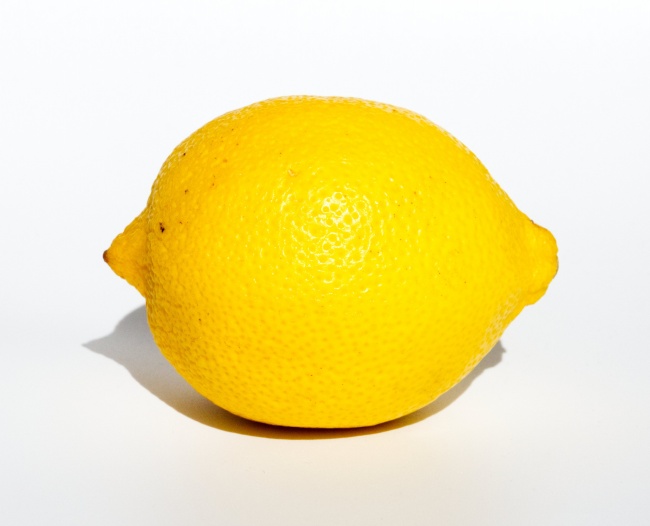 一颗黄柠檬水果图片