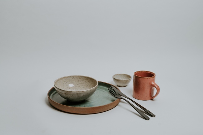 手工陶瓷餐具套装图片