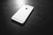 白色款苹果手机图片