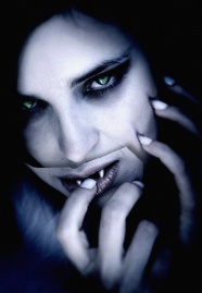 女吸血鬼恐怖头像图片