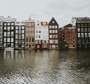 水上城市建筑图片
