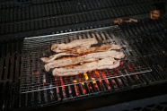 烤猪肉图片