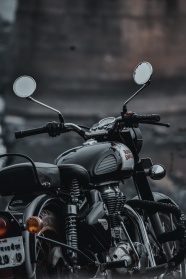 黑色机车摩托车图片