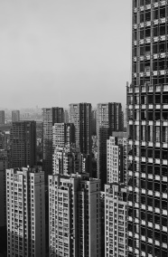 都市高楼大厦黑白摄影图片