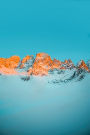 唯美雪山摄影图片
