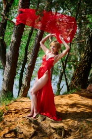 红色妖娆成人欧美美女艺术图片
