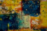 雨滴玻璃壁纸图片