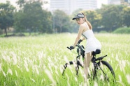 亚洲单车运动美女图片