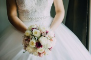 白色系韩式新娘手捧花束图片
