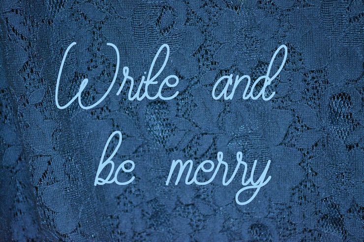 Maudy _silky _line字体 9