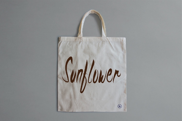 Sunflower Fall字体 2