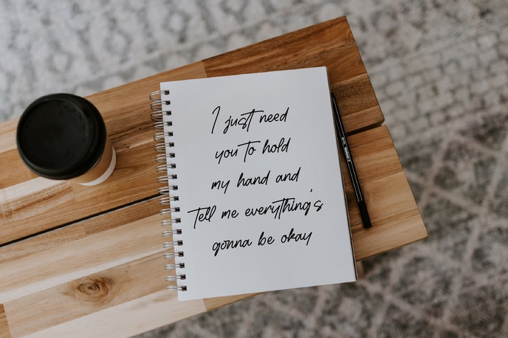 Alexandria Whitehouse字体 1