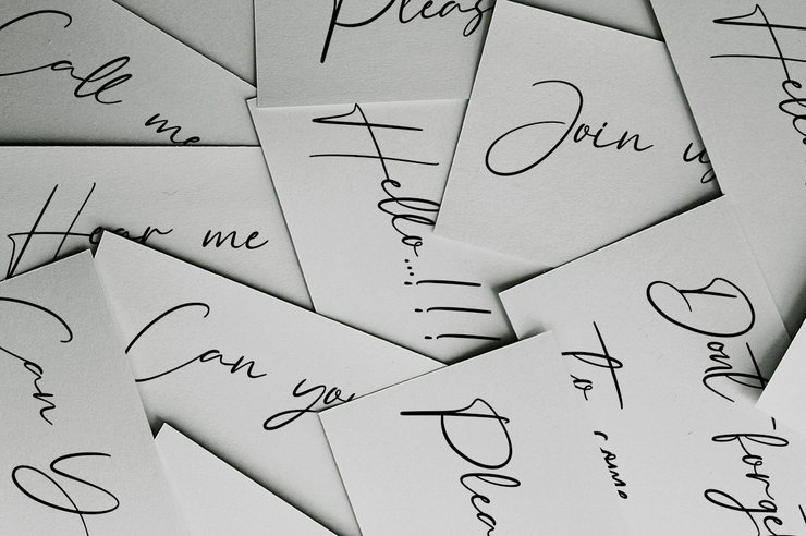 Miss Gendhis字体 4