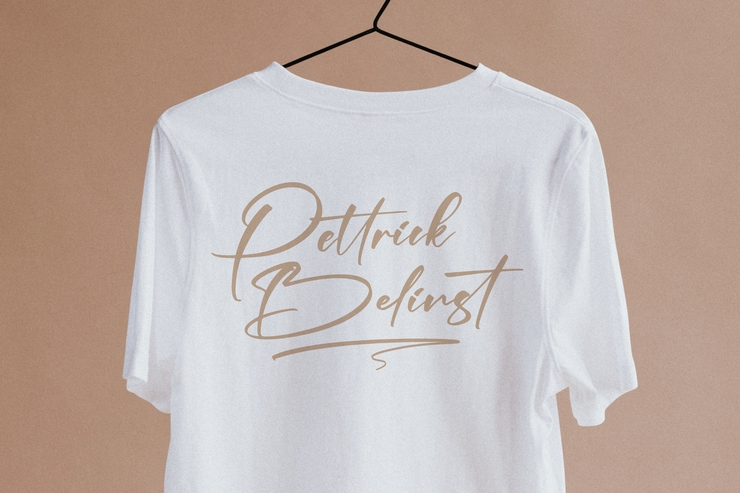Pettrick Belinst字体 1
